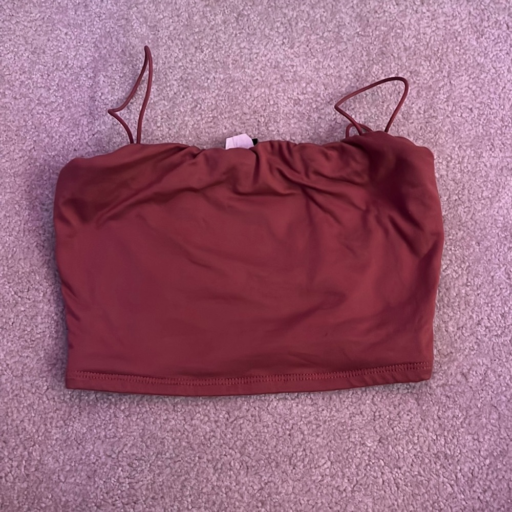 burgundy straight neck tank top